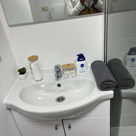 Station 171 Bruxelles-charleroi-airport Apartment